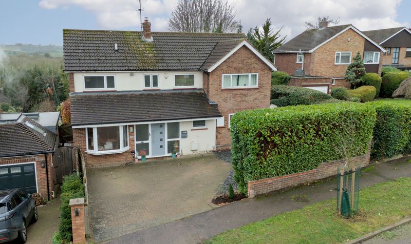 4 Bedroom House For Sale – The Ridgeway, Hitchin, SG5