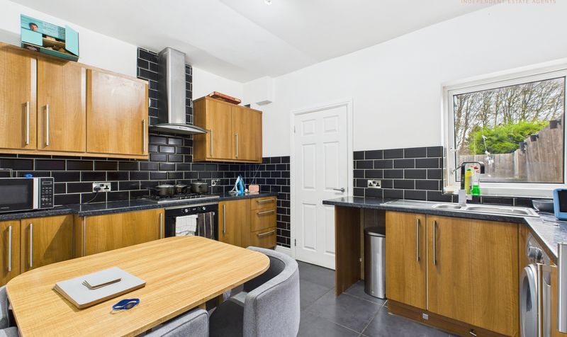 Boundary Lane, Saltney, CH4