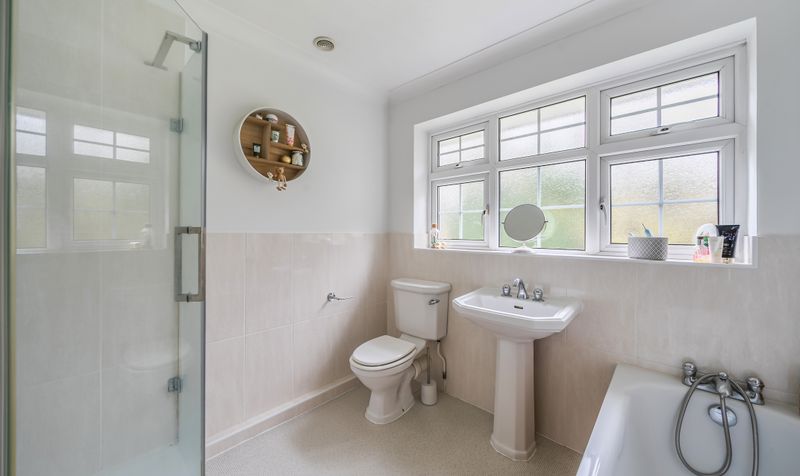 Headley Road, Leatherhead, KT22