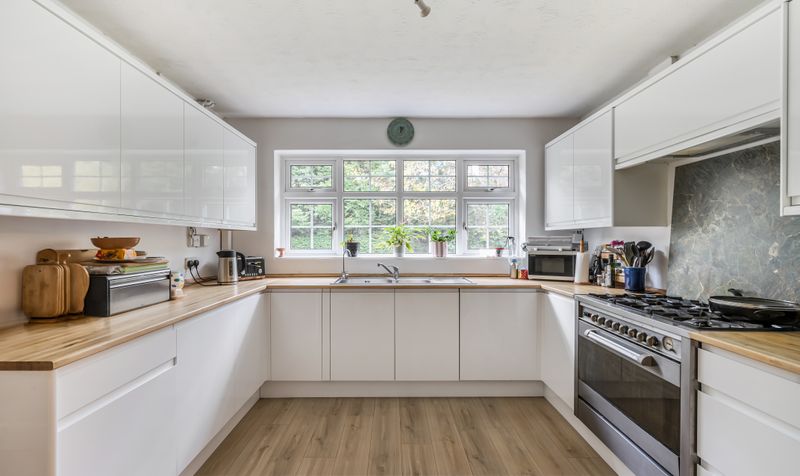 Headley Road, Leatherhead, KT22