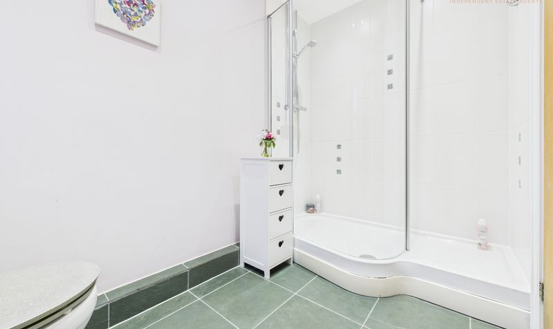 Houghton Close, Hoole, CH2