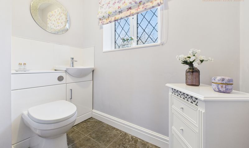 Houghton Close, Hoole, CH2