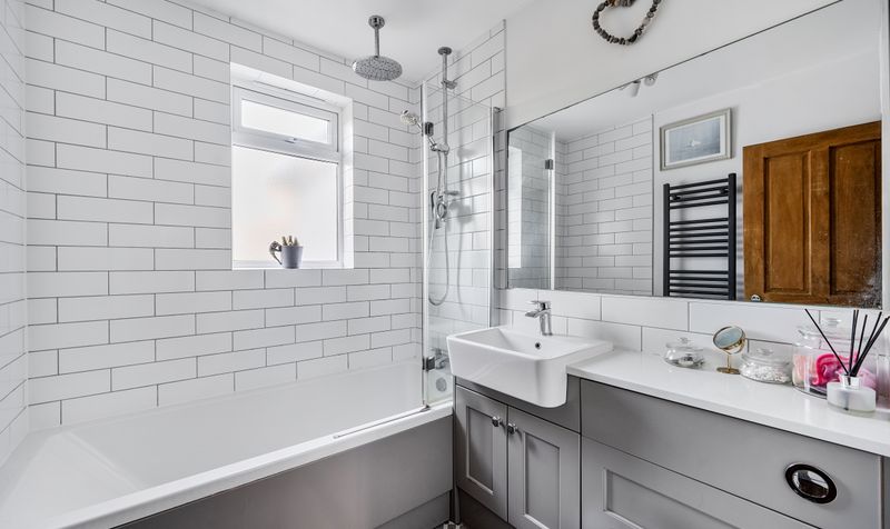 Woodfield Close, Ashtead, KT21