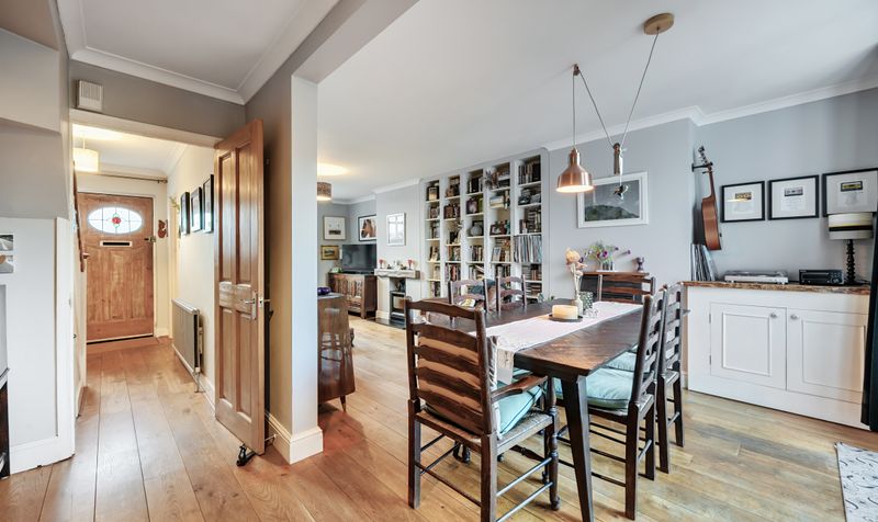 Woodfield Close, Ashtead, KT21