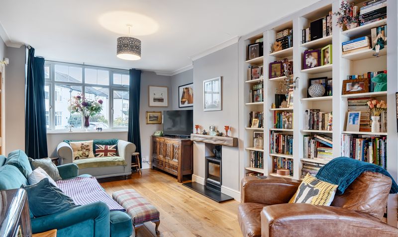 Woodfield Close, Ashtead, KT21