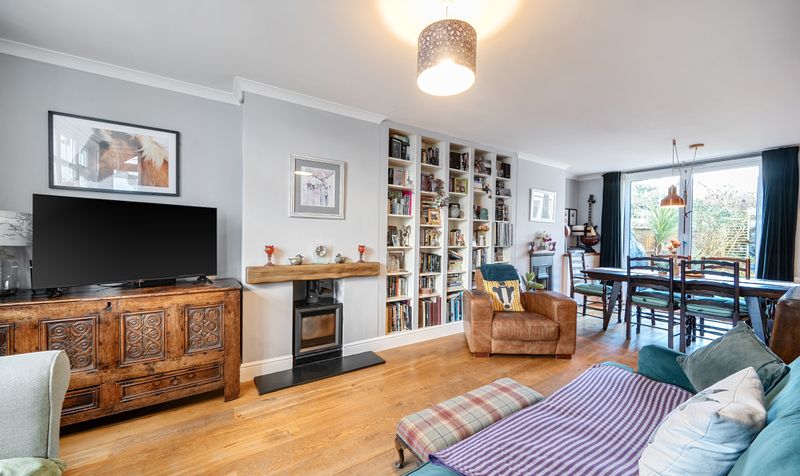 Woodfield Close, Ashtead, KT21