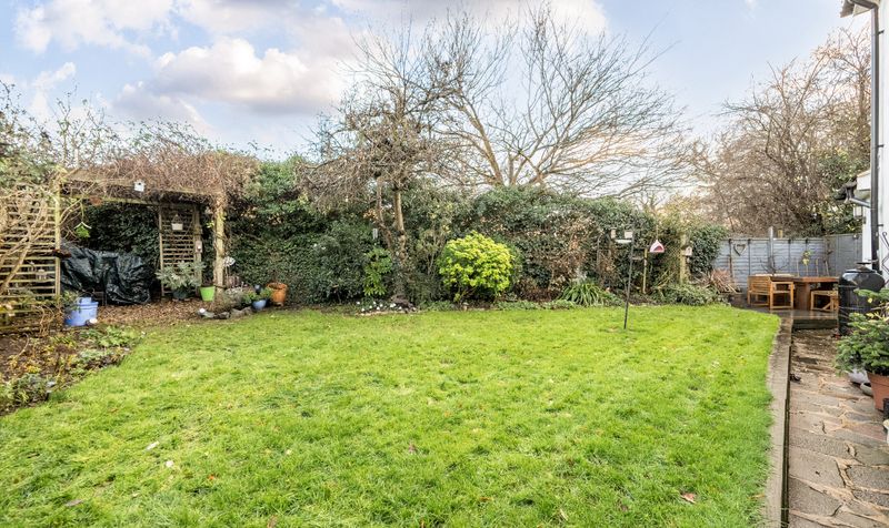 Woodfield Close, Ashtead, KT21