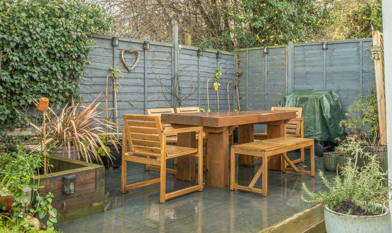 Woodfield Close, Ashtead, KT21