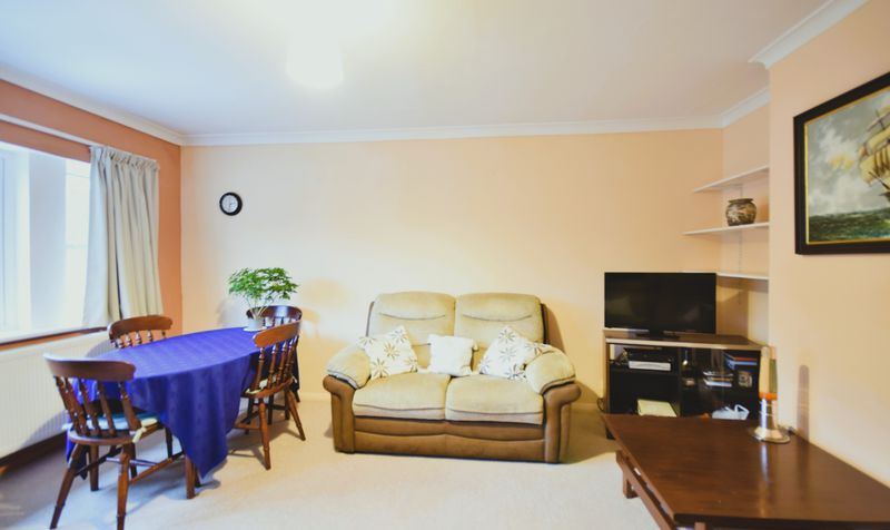 Collier Close, Epsom, KT19