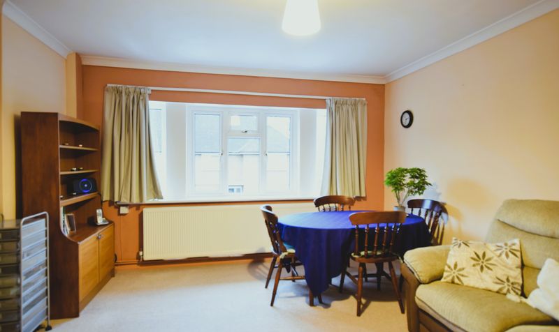 Collier Close, Epsom, KT19