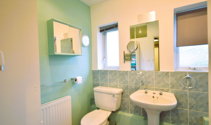 Collier Close, Epsom, KT19