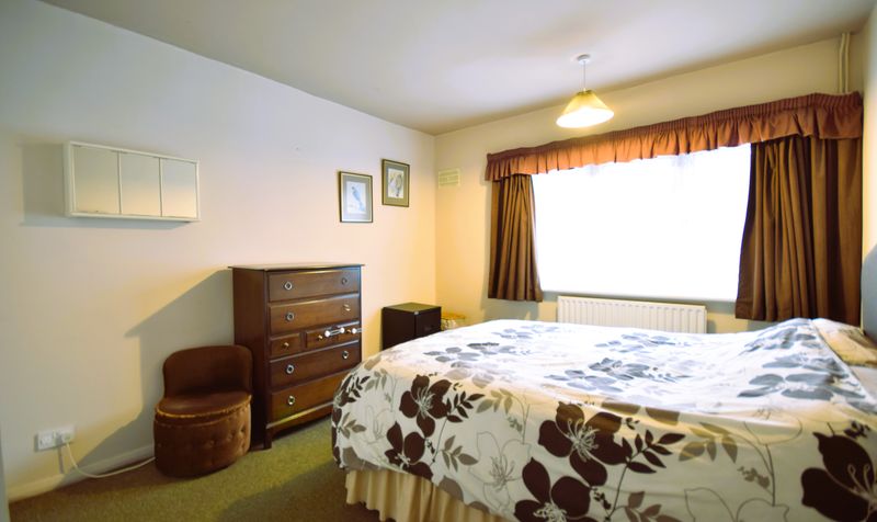 Collier Close, Epsom, KT19