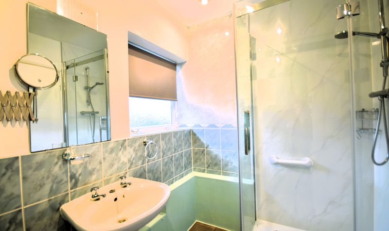 Collier Close, Epsom, KT19