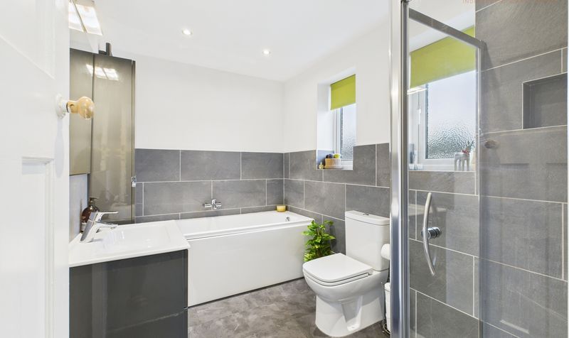 Caughall Road, Upton, CH2