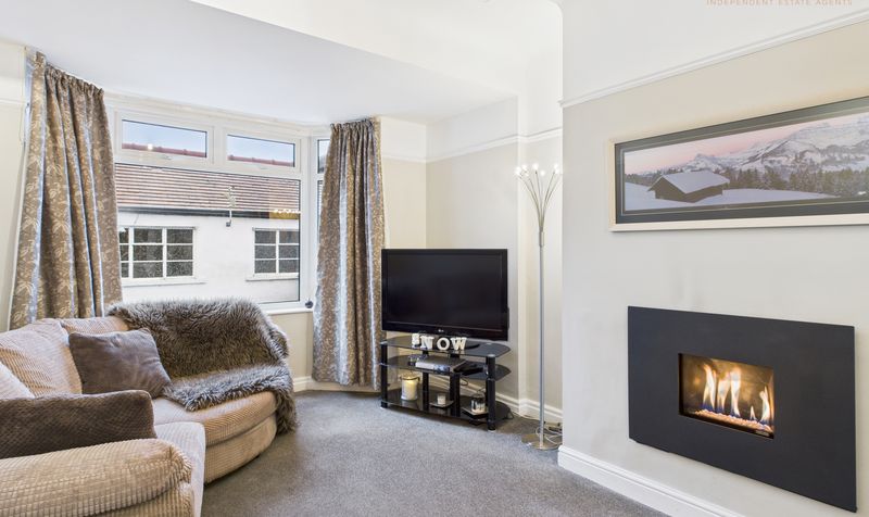 Caughall Road, Upton, CH2