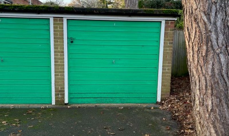 Griffin Way, Bookham, KT23