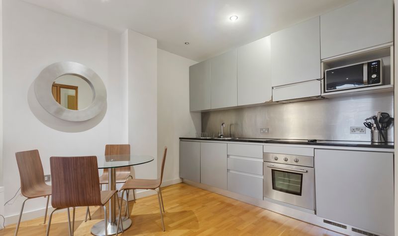 Flat 1 Roberts Wharf (7)