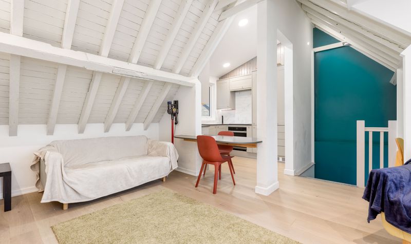 2 Bedroom House For Sale &ndash; Nightingale Road, Hitchin, SG5 2