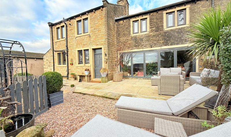 Bumble Bee Cottage, New Road, Huddersfield