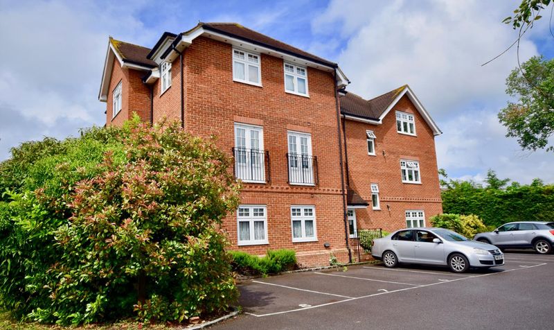Clements Mead, Leatherhead, KT22