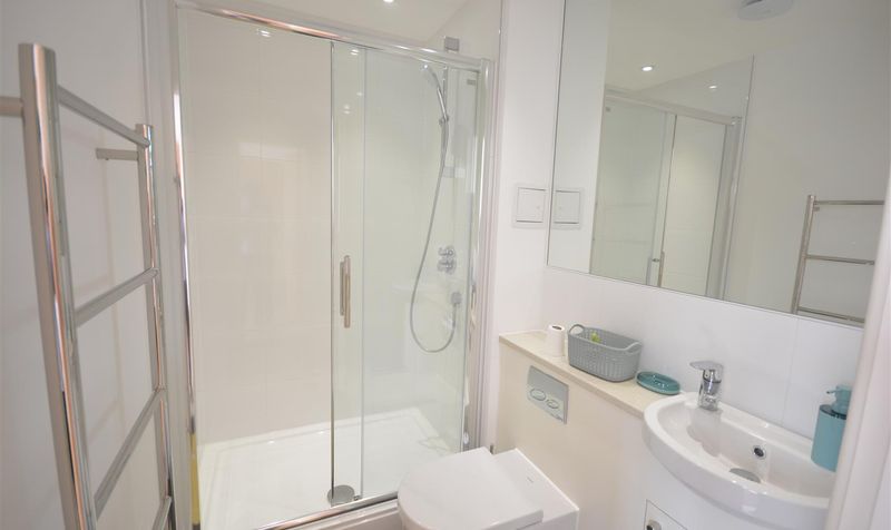 East Street, Jukes House, KT17
