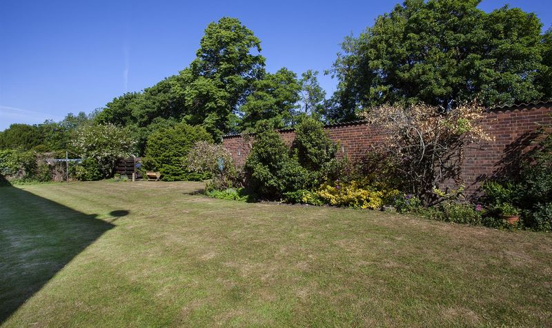Mulgrave Road, Belmont, SM2
