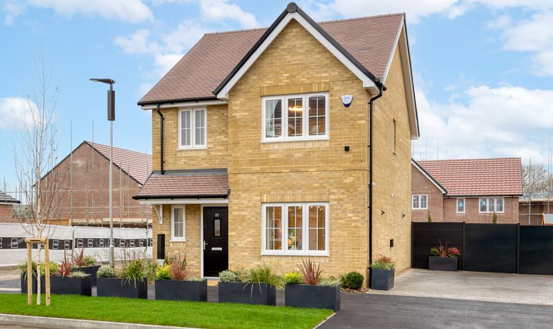 3 Bedroom House For Sale &ndash; Off Graves Paddock, Bates Ave, SG15