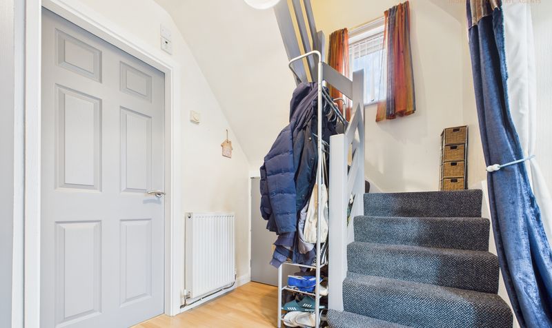 St. James Avenue, Upton, CH2