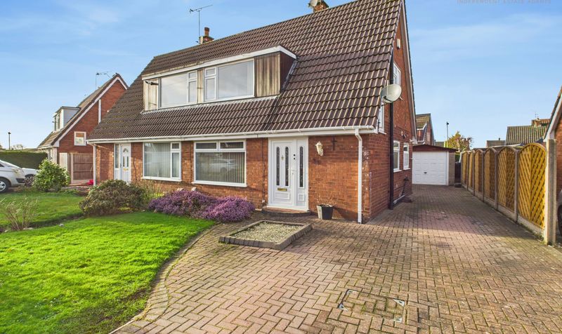 St. James Avenue, Upton, CH2
