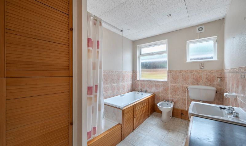 Lower Hill Road, Epsom, KT19