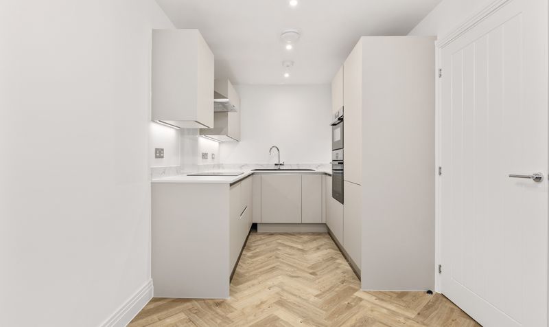 3 Bedroom House For Sale &ndash; Off Graves Paddock, Bates Ave, SG15 3