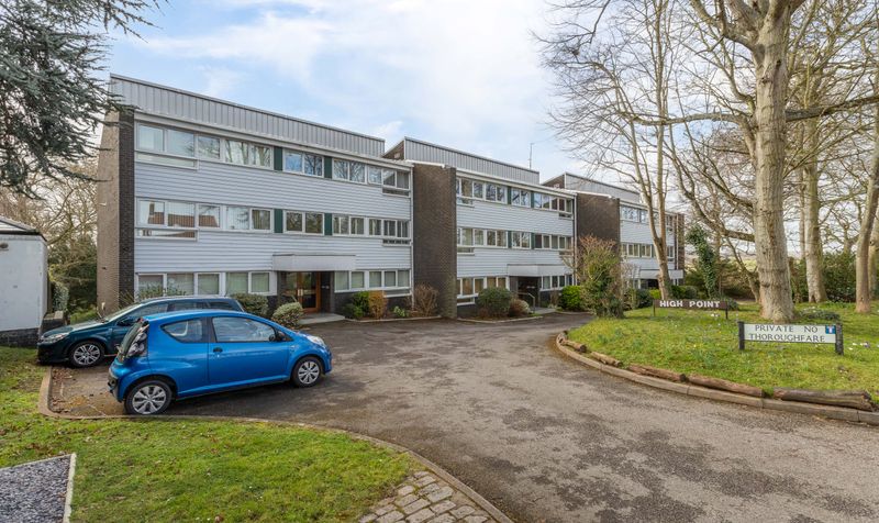 2 Bedroom Apartment For Sale &ndash; Pirton Road, Hitchin, SG5