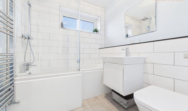 Newry Park East, Chester, CH2