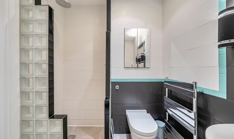 Queen Alexandras Way, Canterbury House Queen Alexandras Way, KT19