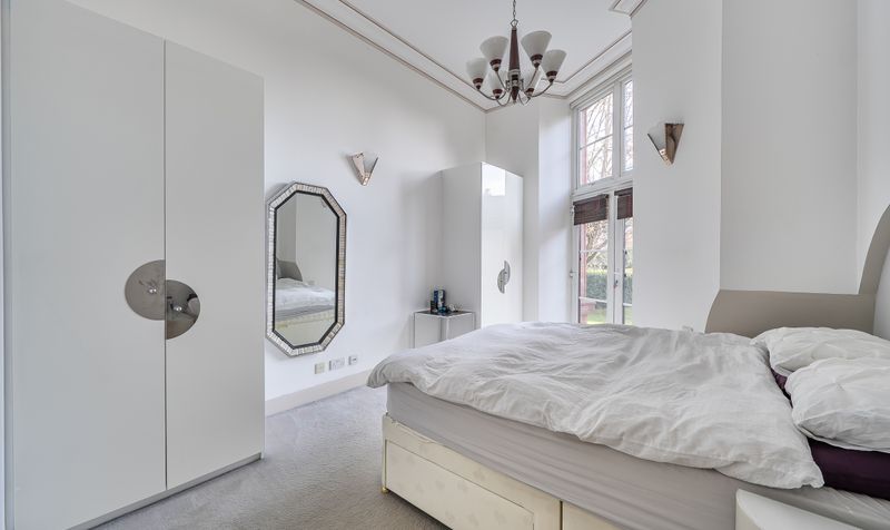 Queen Alexandras Way, Canterbury House Queen Alexandras Way, KT19