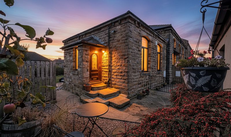 Caretaker's Cottage, Grange Moor, WF4