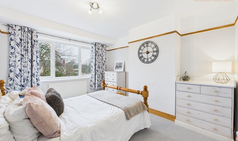 Caughall Road, Upton, CH2