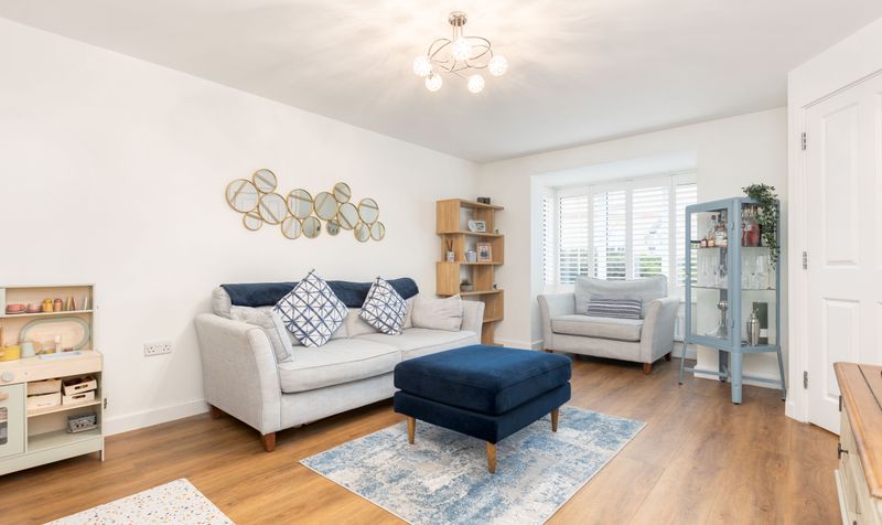 4 Bedroom House For Sale &ndash; Walnut Tree Way, Meppershall, SG17 3