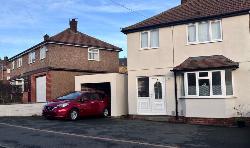 Grosvenor Way, Lepton, HD8