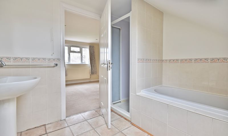 Petters Road, Ashtead, KT21