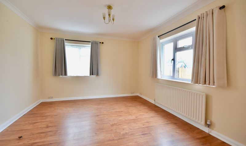Petters Road, Ashtead, KT21