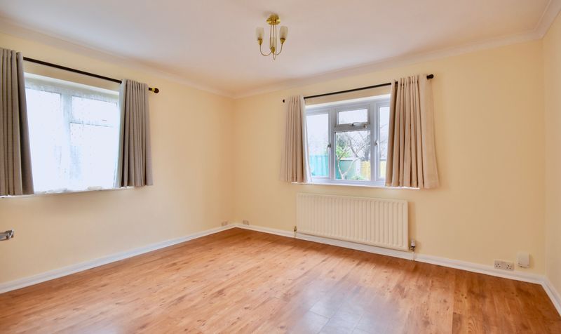 Petters Road, Ashtead, KT21