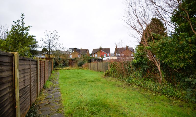 Miles Road, Epsom, KT19