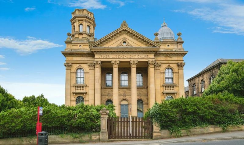 High Street, Independent House, WF16