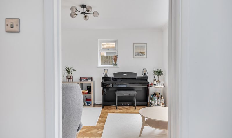 Lindsay Close, Epsom, KT19
