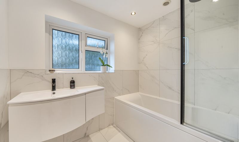 Lindsay Close, Epsom, KT19
