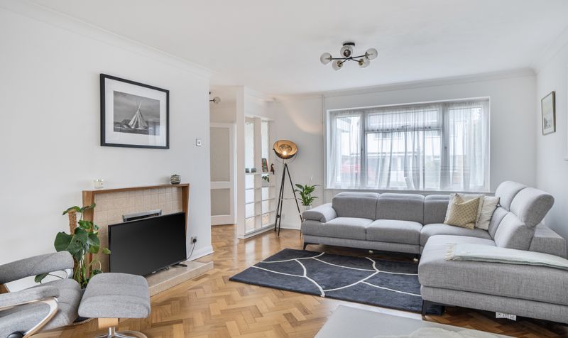 Lindsay Close, Epsom, KT19