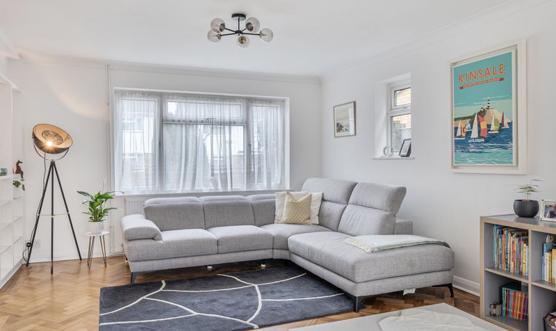 Lindsay Close, Epsom, KT19