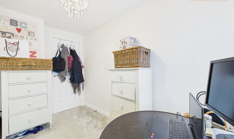 Mercia Grove, Saighton, CH3