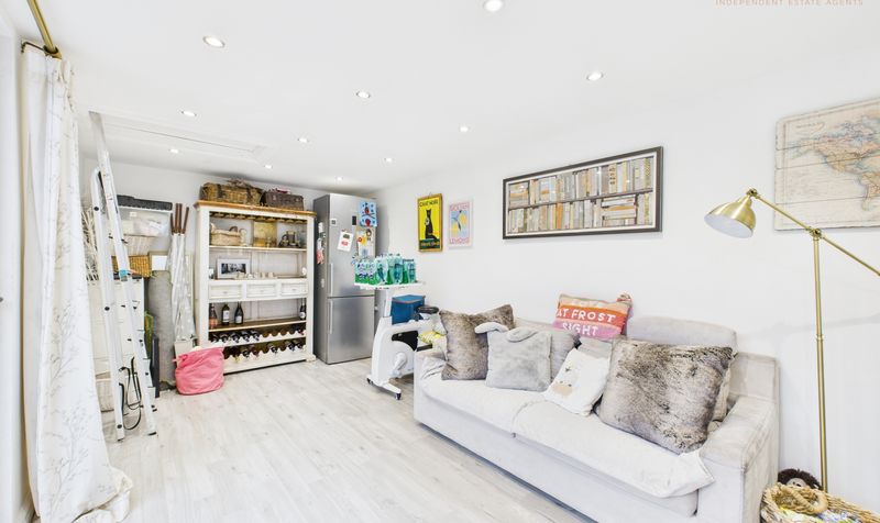 Mercia Grove, Saighton, CH3